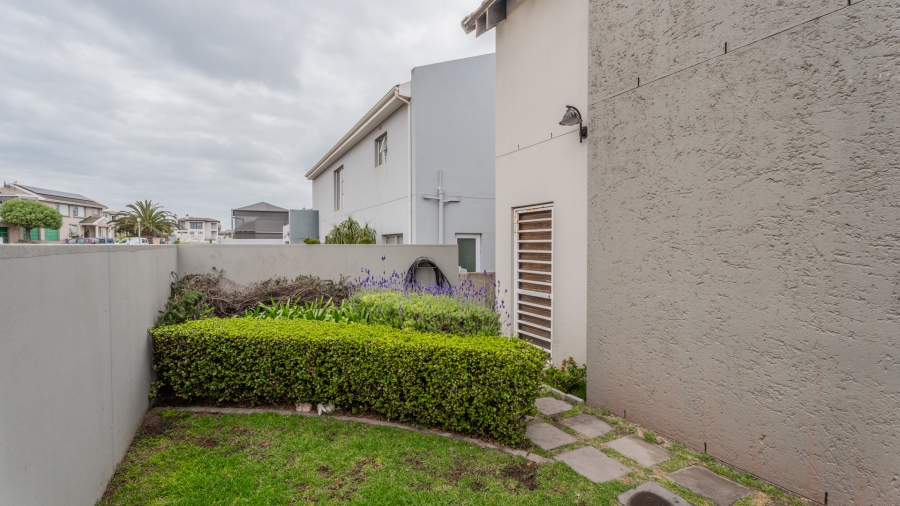 4 Bedroom Property for Sale in Myburgh Park Western Cape